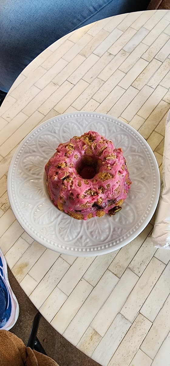 Berry Bundt cake vegan