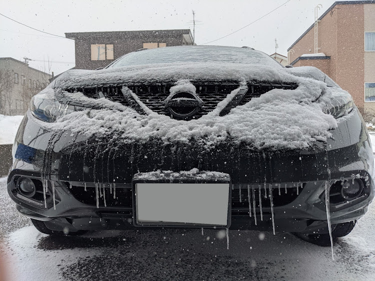 ムラーノの雪解け進む✨・バッテリーあがり・春に向けて充電中・春に向けてパワー充填中・海鮮テロに関するカスタム事例の投稿画像1枚目