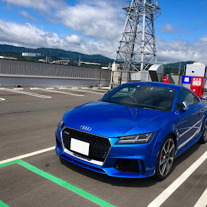 TT RS クーペ A6