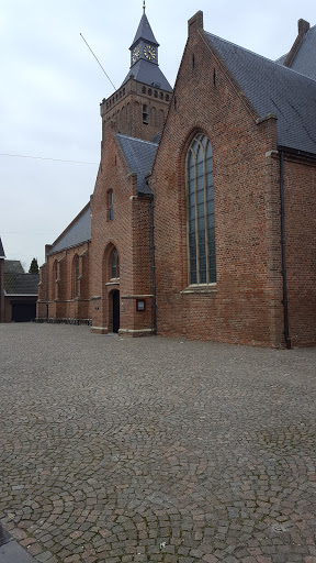 Grote Kerk (15e eeuw) met tore