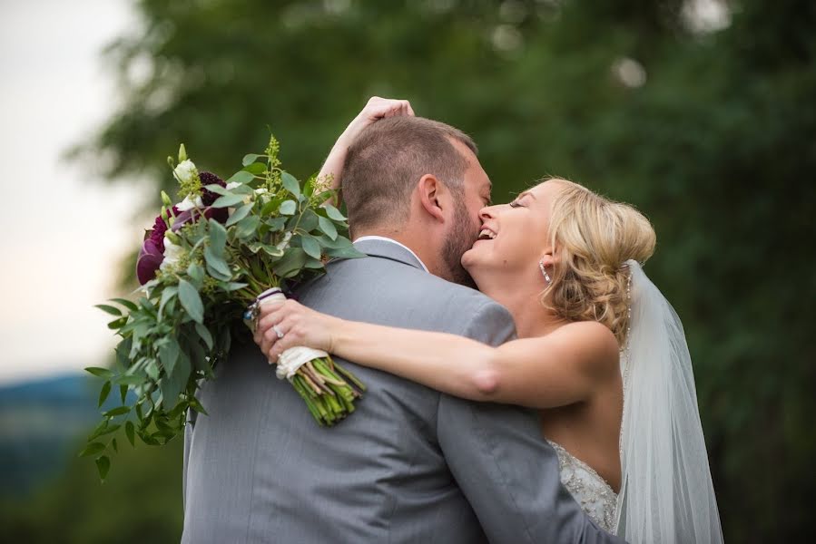 Hääkuvaaja Michael Fisher (michaelfisher). Kuva otettu 31. joulukuuta 2019