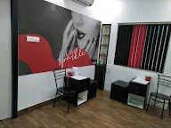 Salon Apple Law College Road photo 2