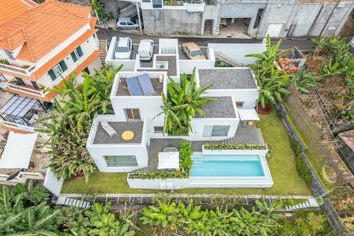Maison avec piscine et jardin 3