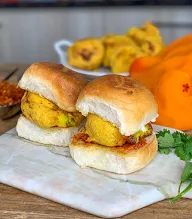 Shivaji Vadapav photo 2