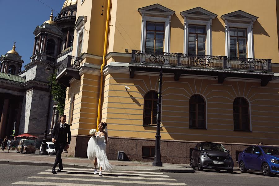 Jurufoto perkahwinan Pavel Golubnichiy (pgphoto). Foto pada 23 Jun 2020