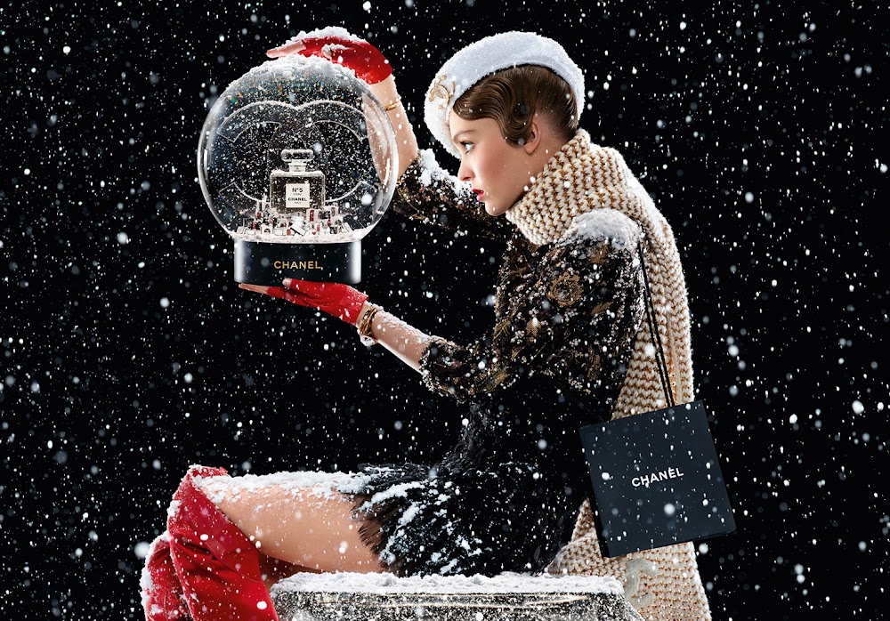 Chanel's No 5 L'eau Holiday collection is the perfect stocking filler