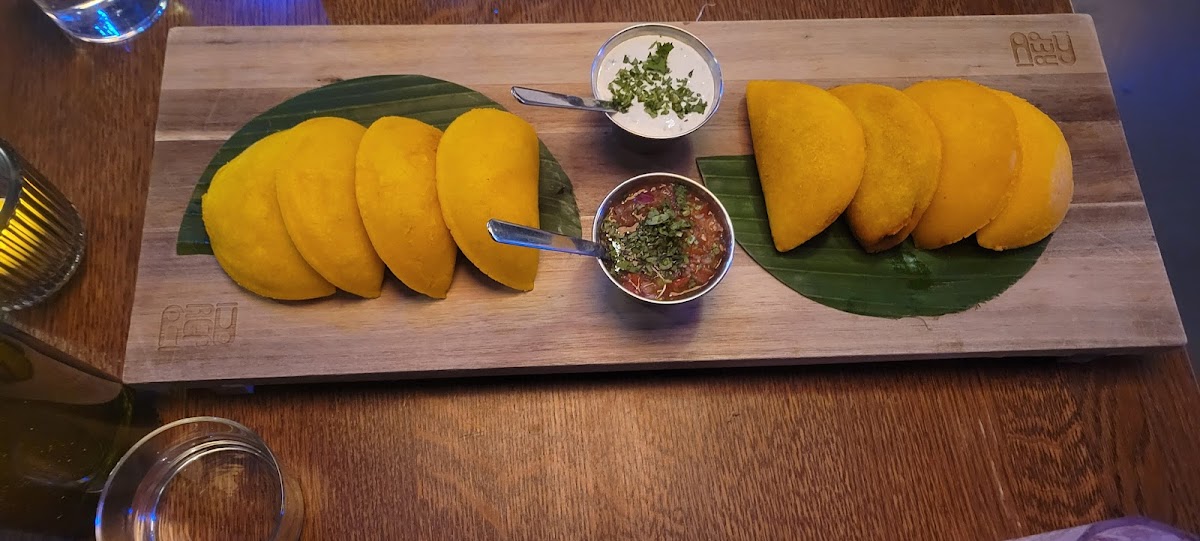 Amigos empanadas.