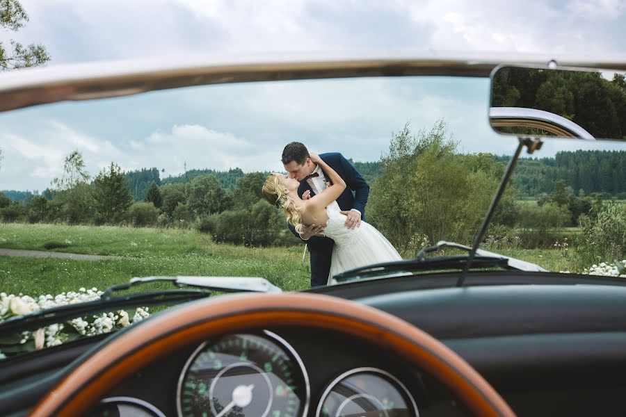 Wedding photographer Wladimir Jaeger (cocktailfoto). Photo of 19 October 2019