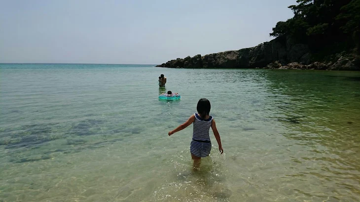 「真夏の海で年下と…」のメインビジュアル