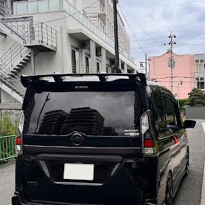 セレナ HC27