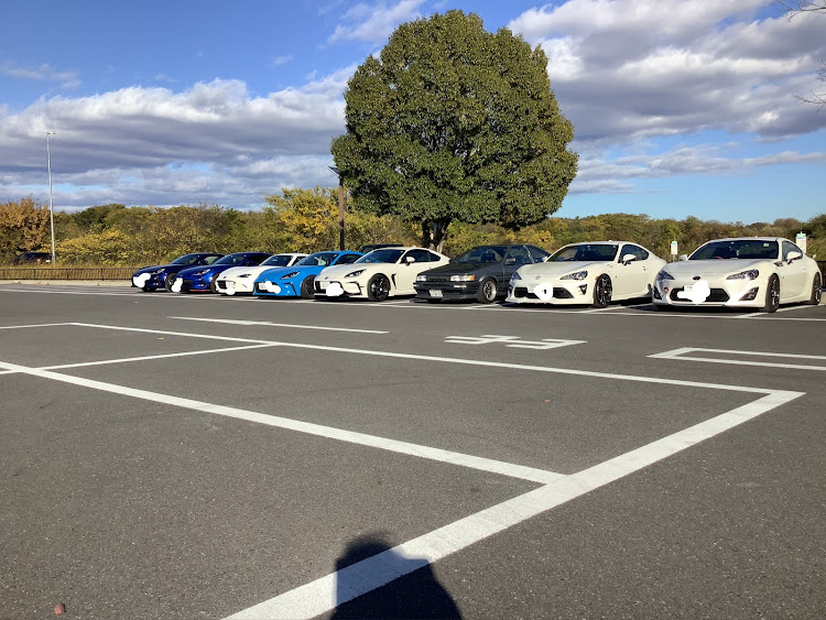 カローラレビンの新旧86・オフ会・11月もよろしくお願いします・コラボお誘いお待ちしております・いいね、コメント、宜しくお願いします🙇に関するカスタム事例の投稿画像1枚目
