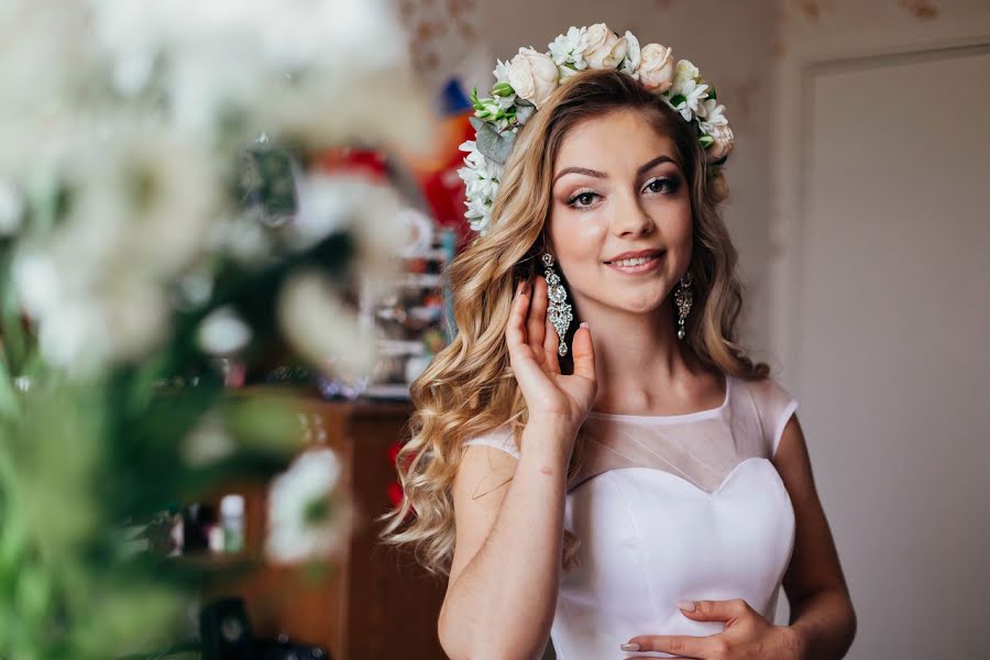 Fotógrafo de casamento Yana Chernika (chernika5757). Foto de 29 de julho 2016