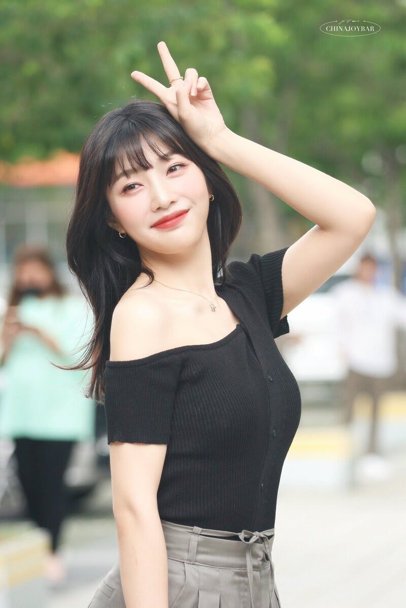 220608-Red-Velvet-Joy-Animal-Farm-Filming-Commute-documents-1