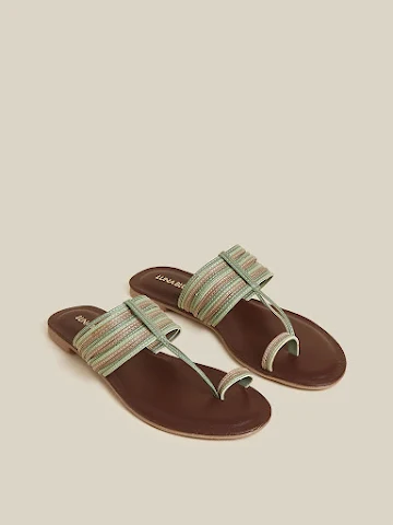 indo-western-fashion-tips_FlatSandals_Westside