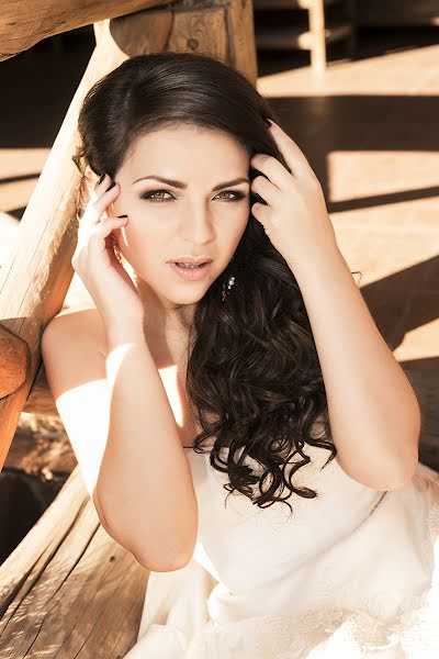 Wedding photographer Natalya Tiunova (natalitiunova75). Photo of 28 January 2020