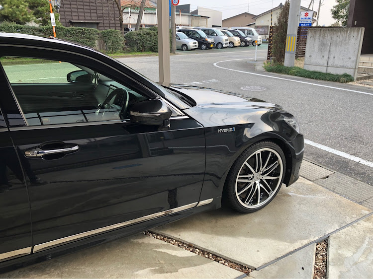 クラウンアスリートの洗車・タイヤ交換に関するカスタム事例の投稿画像1枚目