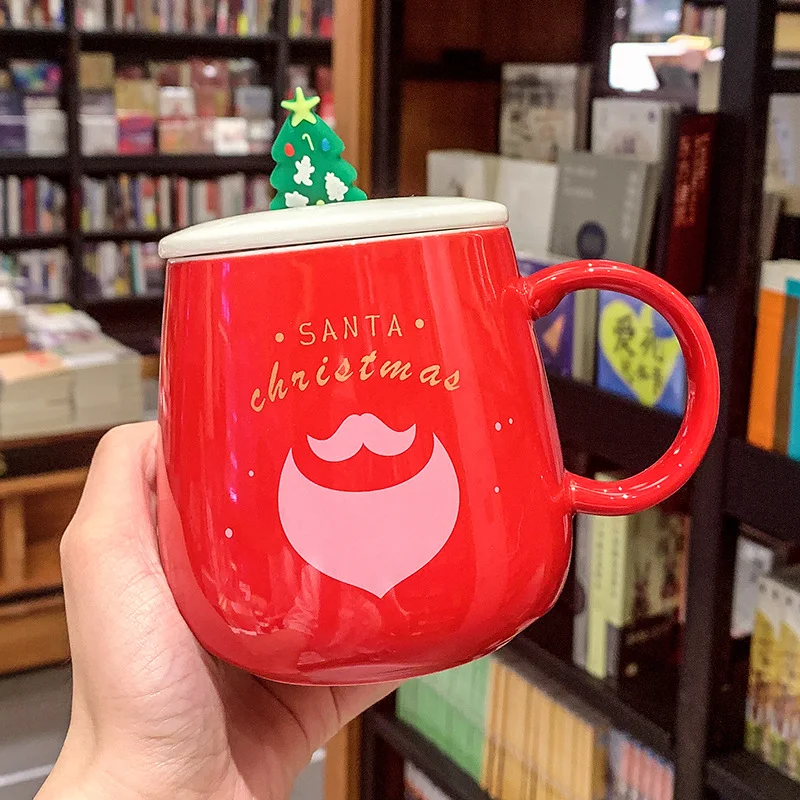 Creatieve keramische koffiemok voor thuis met deksel en lepel. Geniet thuis van je koffie in stijl en comfort.