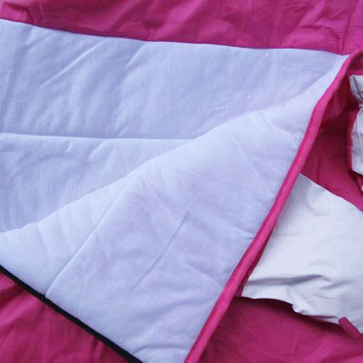 Title 4, Ultralight and compact camping sleeping bag. En...