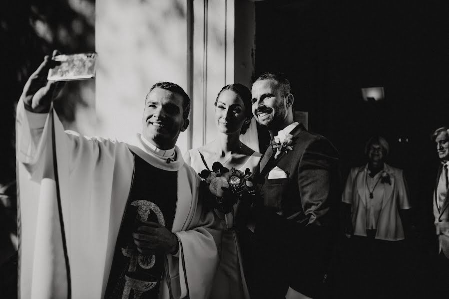 Wedding photographer Daniel Cseh (tothemoonandback). Photo of 1 November 2023