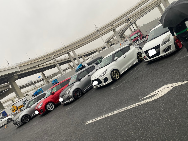 スイフトスポーツのモンスタースポーツ・スイスポ乗りと繋がりたい・ハーフリアショット・大黒PAに関するカスタム事例の投稿画像2枚目