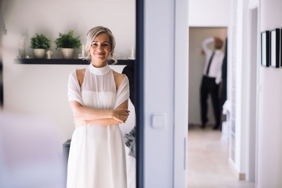 Fotógrafo de casamento Tamas Kalosi (momental). Foto de 3 de junho 2021