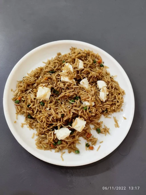 Veg Paneer Fried Rice