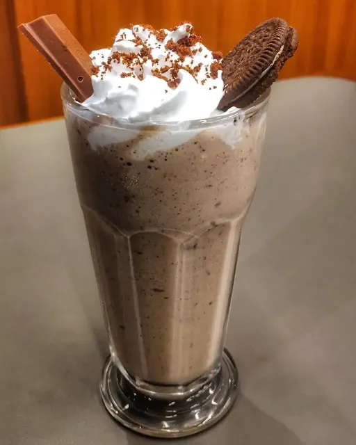 KitKat Crunchy Milkshake