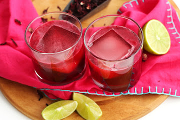 5-Ingredient Hibiscus Margaritas