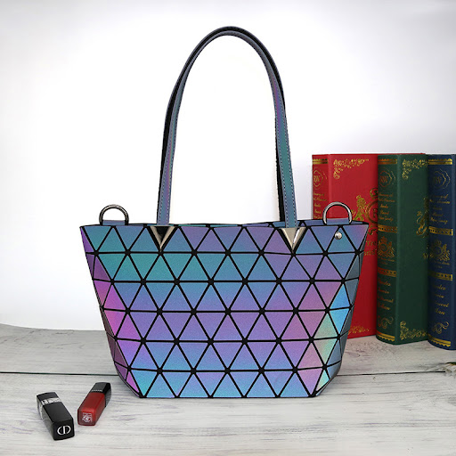 Title 6, Lichtgevende, draagbare diagonale tas – de perf...