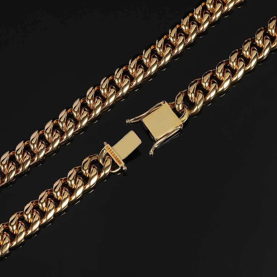 RVS Cuban Link kettingarmband met diamantgesp, encryptie en ronde slijping. Stijlvol en veilig voor dagelijks gebruik.