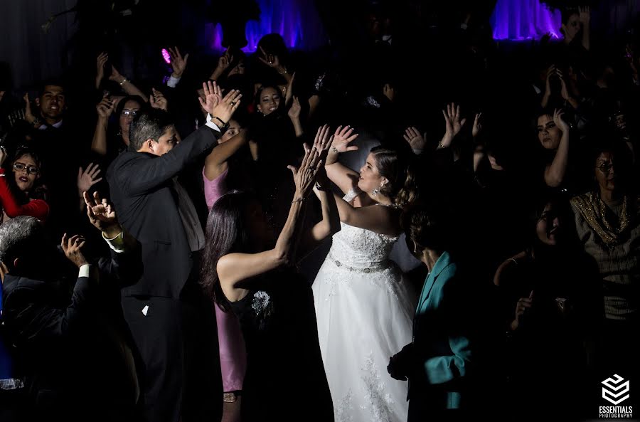 Fotógrafo de casamento Antonio Burgos (essentialsphoto). Foto de 15 de novembro 2017