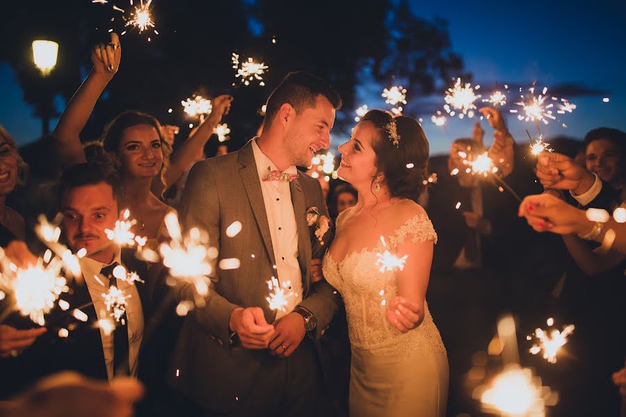 Fotógrafo de casamento Adrian Cernat (cernat). Foto de 25 de agosto 2020