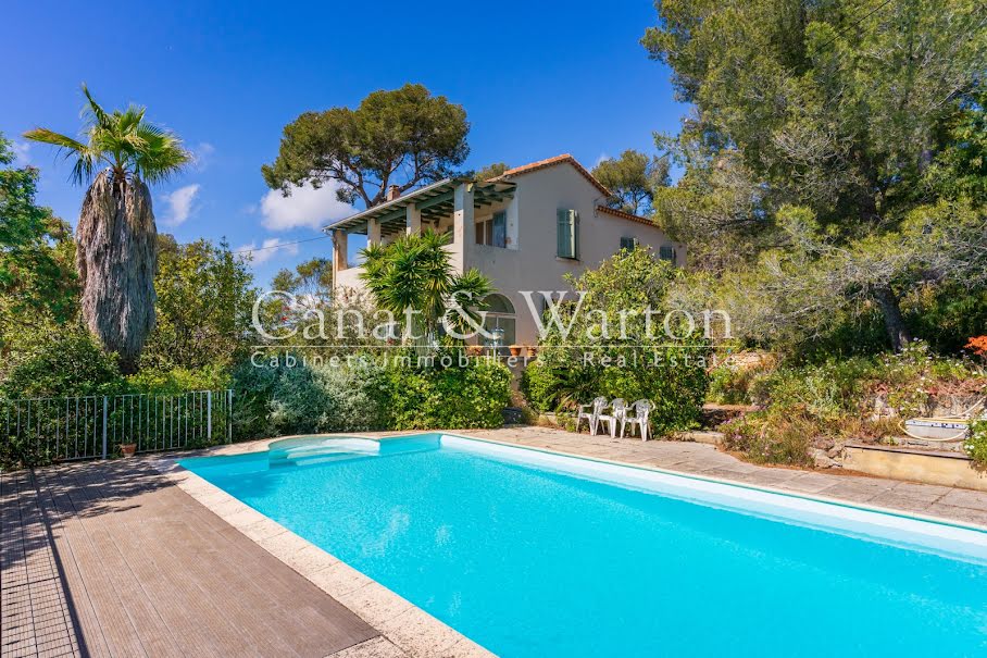 Vente villa 7 pièces 200 m² à Carqueiranne (83320), 1 195 000 €