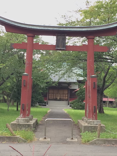 胸肩神社