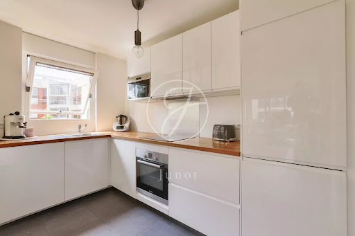 Apartment 5