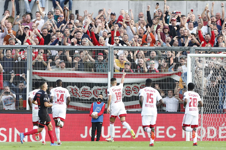 Réduit à dix, le Standard remporte le derby liégeois grâce à un grand Arnaud Bodart