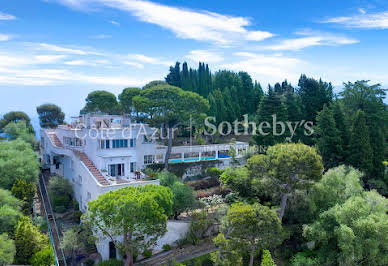 Seaside villa with pool and terrace 2