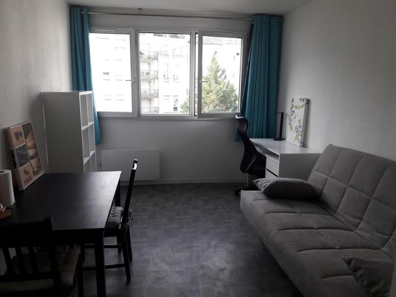 Location meublée appartement 1 pièce 19 m² à Grenoble (38000), 480 €