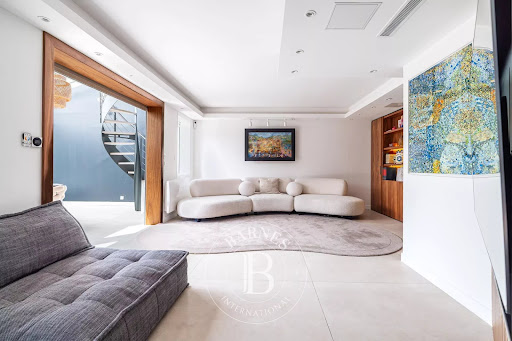 Apartment 5