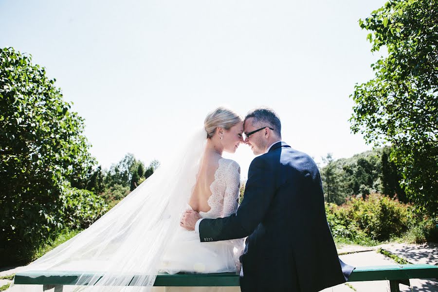 Wedding photographer Olesia Karatsiuba (olesiakaratsiuba). Photo of 13 November 2023