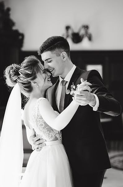 Wedding photographer Elena Senchuk (baroona). Photo of 4 May 2018