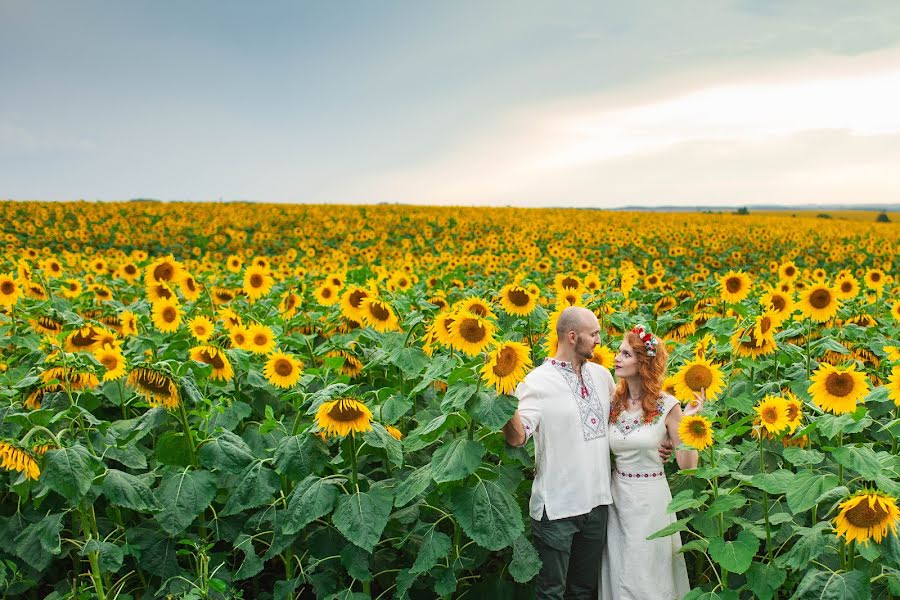 Fotograf ślubny Anton Buga (buga-photo). Zdjęcie z 19 marca 2019