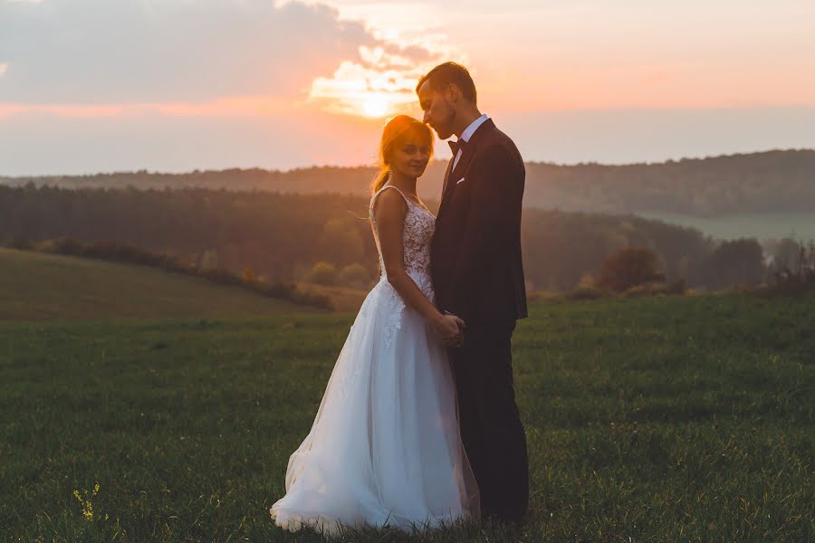 Fotógrafo de casamento Piotr Nowak (piotrnowakphoto). Foto de 21 de abril 2022