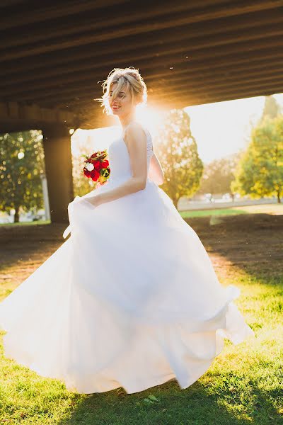 Wedding photographer Aleksandra Lovcova (alexandriaria). Photo of 27 September 2015