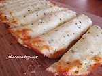 Cheesy Garlic Bread was pinched from <a href="http://www.thecountrycook.net/2011/12/cheesy-garlic-bread-and-giveaway.html" target="_blank">www.thecountrycook.net.</a>