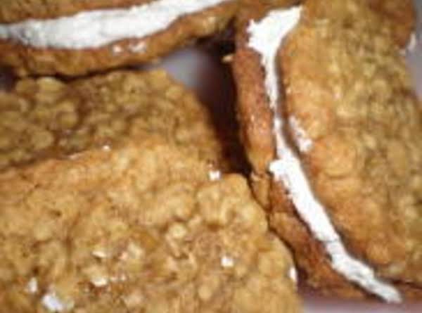 Homemade Little Debbie Oatmeal Cream Pies_image