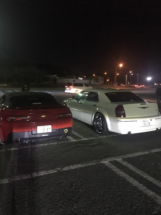 300Cのドライブ・カマロ・基山PA・今年も宜しくですです・いざ神奈川へに関するカスタム事例の投稿画像6枚目