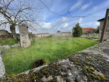 terrain à Saint-Varent (79)