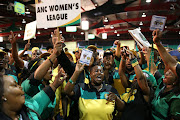 ANC members chant slogans at the 54th National Conference of the ruling African National Congress (ANC) at the Nasrec Expo Centre in Johannesburg, South Africa December 16, 2017. Image: SIPHIWE SIBEKO/REUTERS