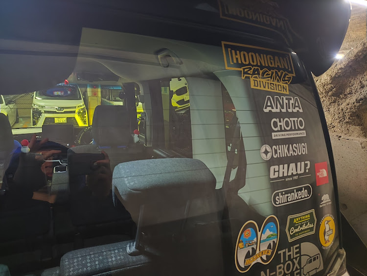 Nボックスカスタムのステッカーチューン・プチいじり・[HOONIGAN]・ケンブロック事故死悲しいに関するカスタム事例の投稿画像1枚目